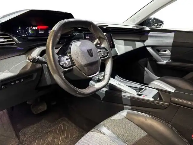Peugeot 308 view 11