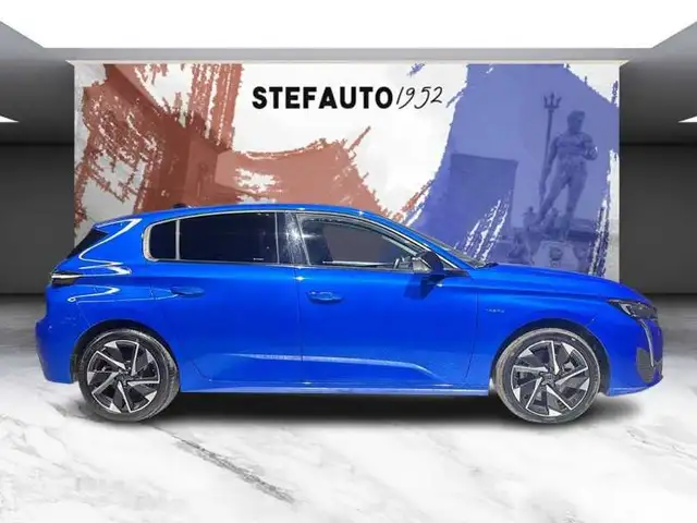 Peugeot 308 view 3