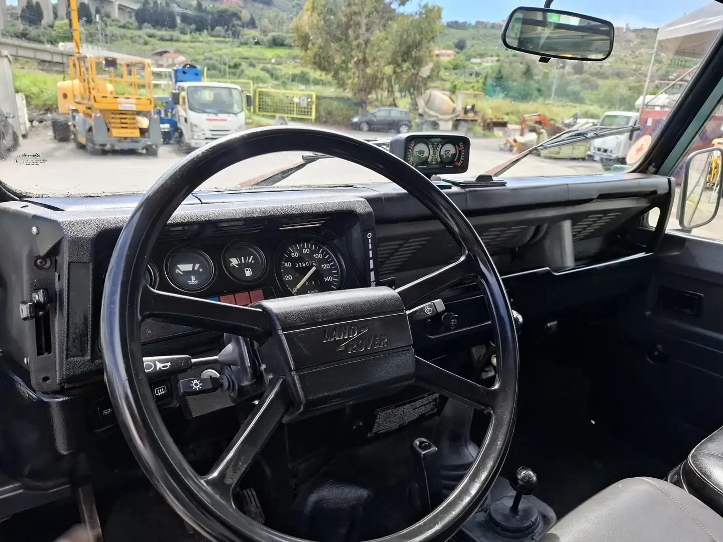 Land Rover DEFENDER LDVA 90 HTC TURBO - 2