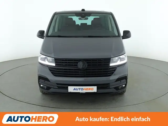Volkswagen Multivan view 9