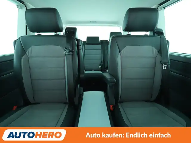 Volkswagen Multivan view 15