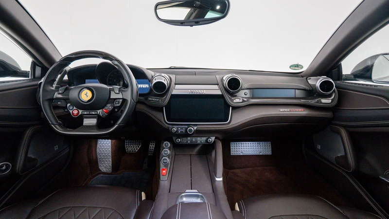 Ferrari GTC4 Lusso 6.3 V12 DCT Carbon/P.Disp./Lift/JBL — photo 12