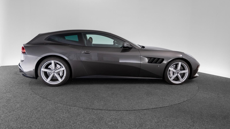 Ferrari GTC4 Lusso 6.3 V12 DCT Carbon/P.Disp./Lift/JBL — photo 6