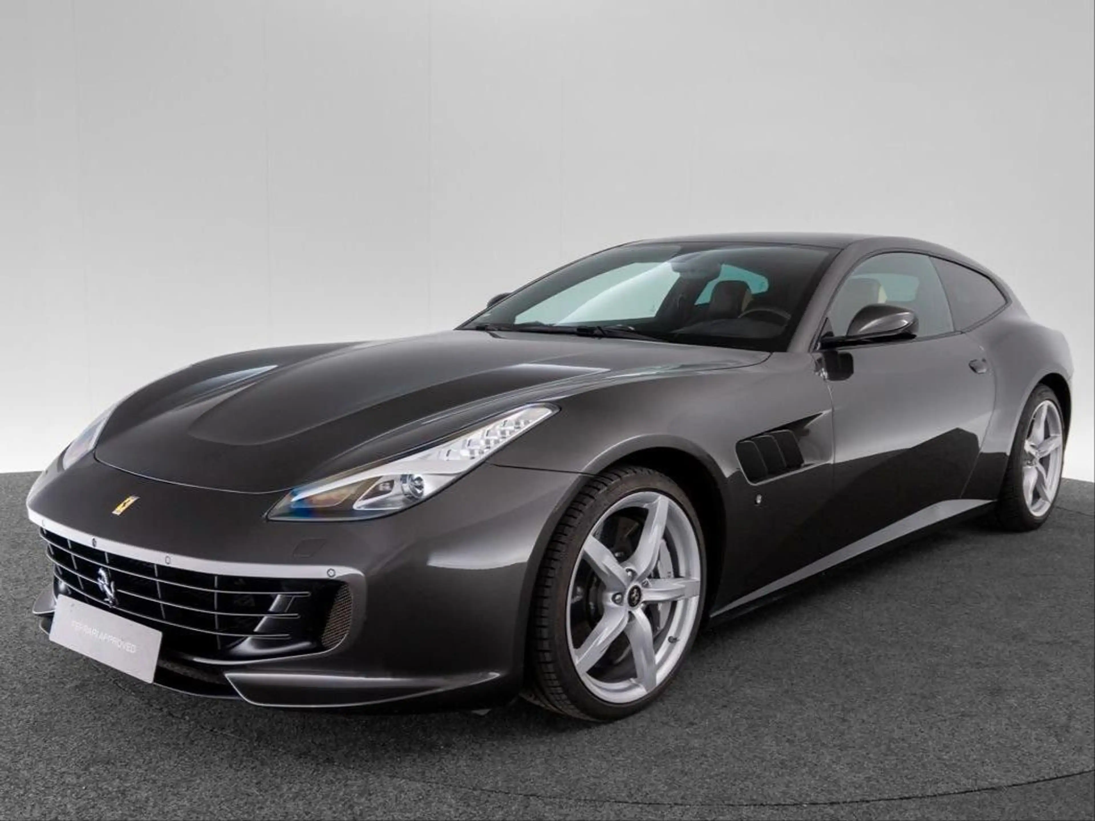 Ferrari GTC4 Lusso 6.3 V12 DCT Carbon/P.Disp./Lift/JBL