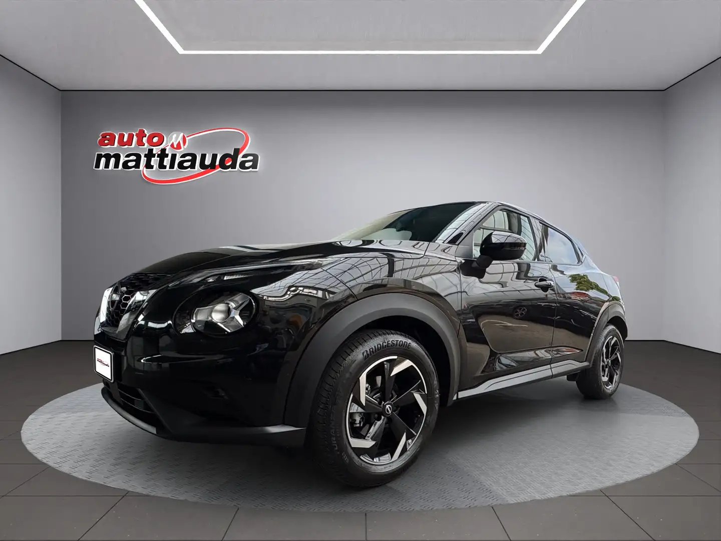 Nissan Juke Juke 1.0 dig-t Acenta 114cv  look pack Argento - 1