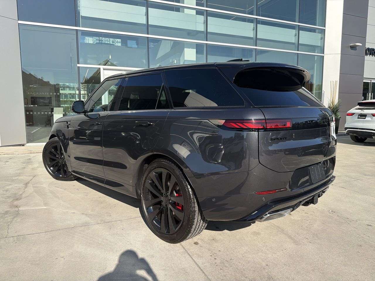 2026 Land Rover Range Rover Sport P400 Dynamic HSE thumb 6