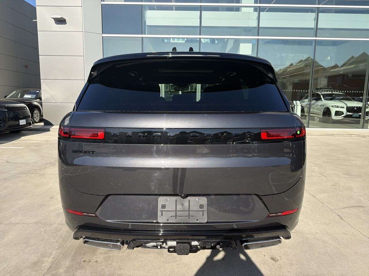 2026 Land Rover Range Rover Sport P400 Dynamic HSE alt 4