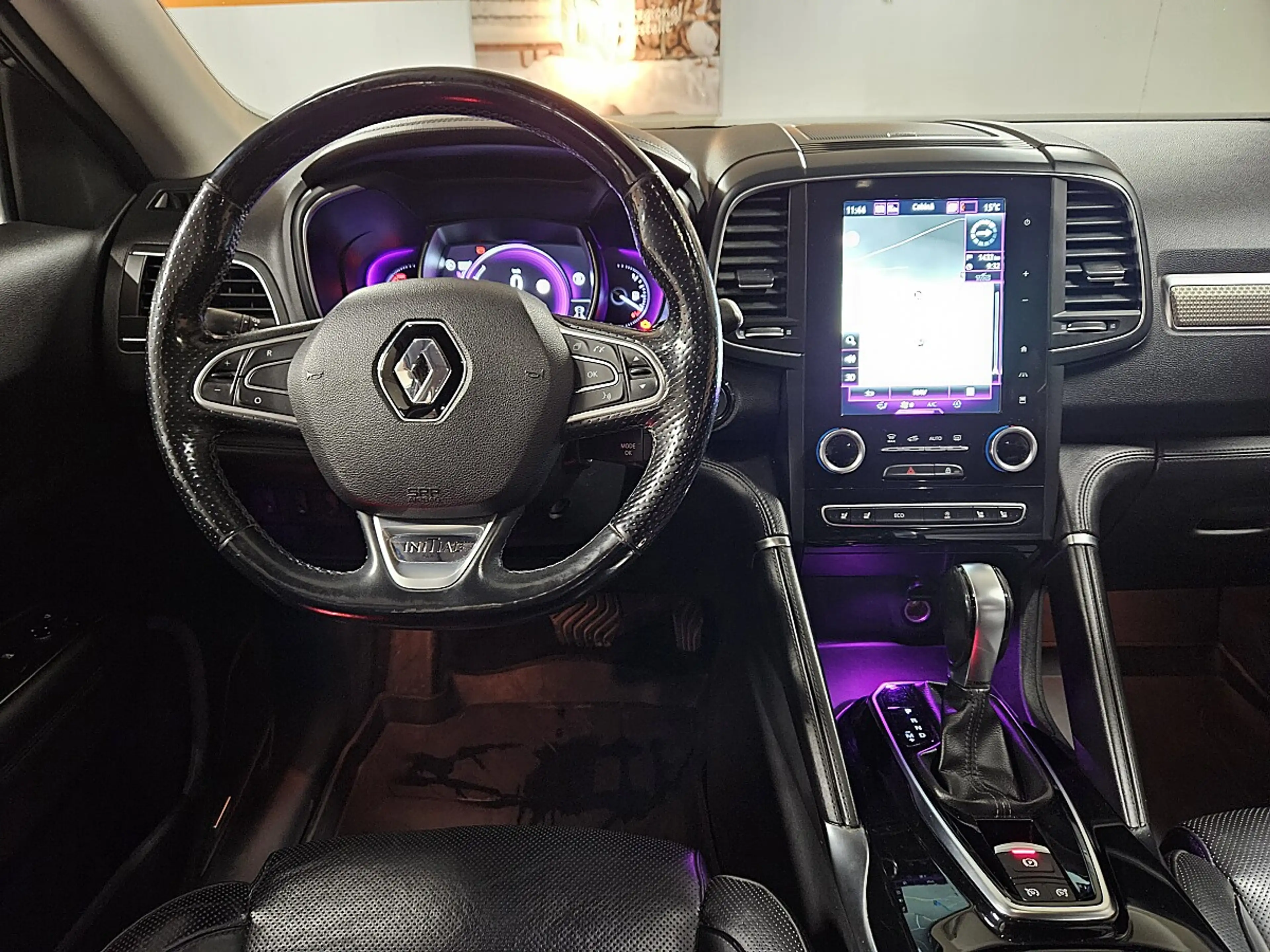 Renault Koleos dCi 175 4WD Initiale X-Tronic — photo 11