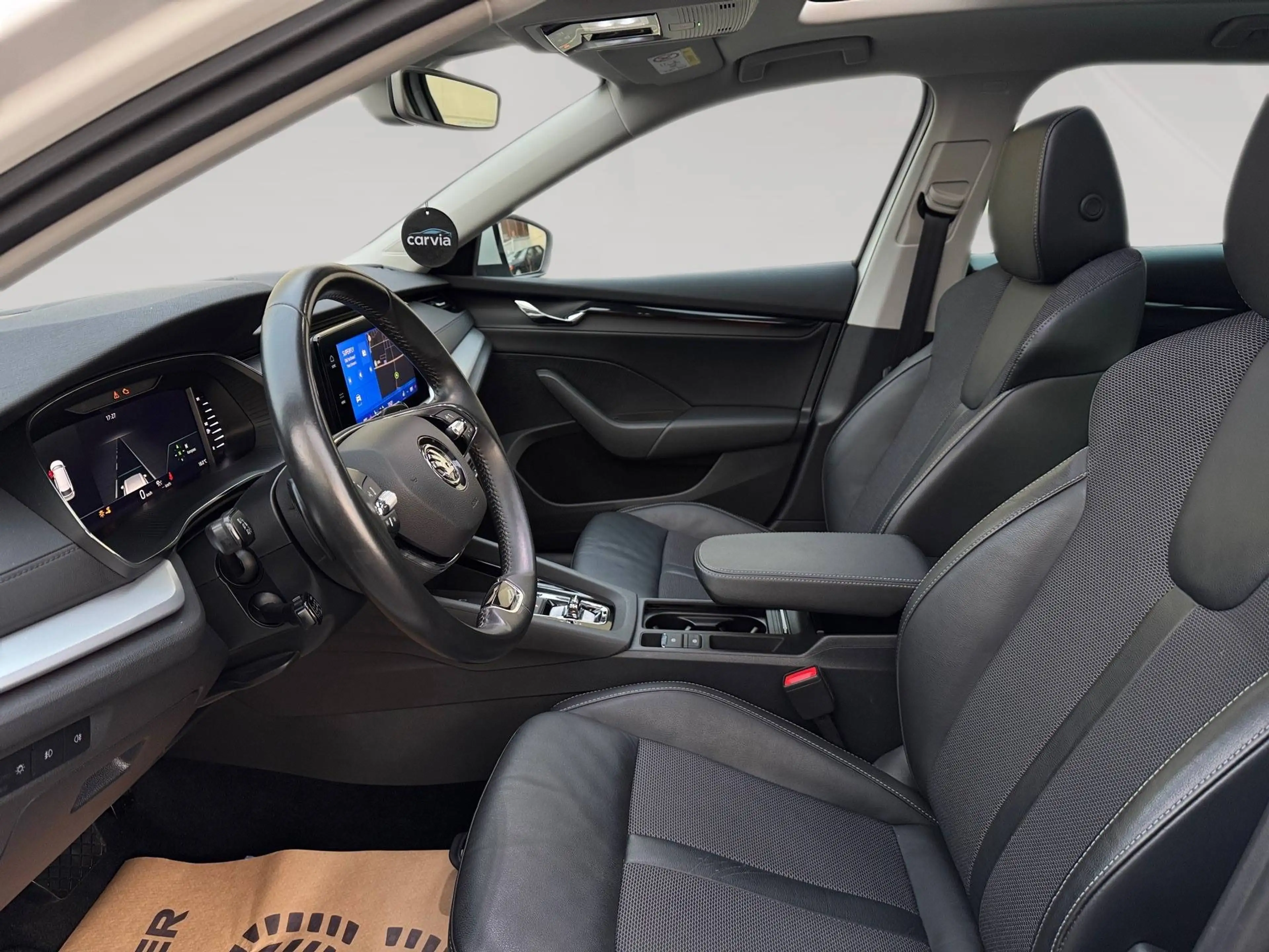 Skoda Octavia Ambition 2.0 TDI DSG | PANO  | LED  | AHK | RFK | Spurhalteassistent — photo 9