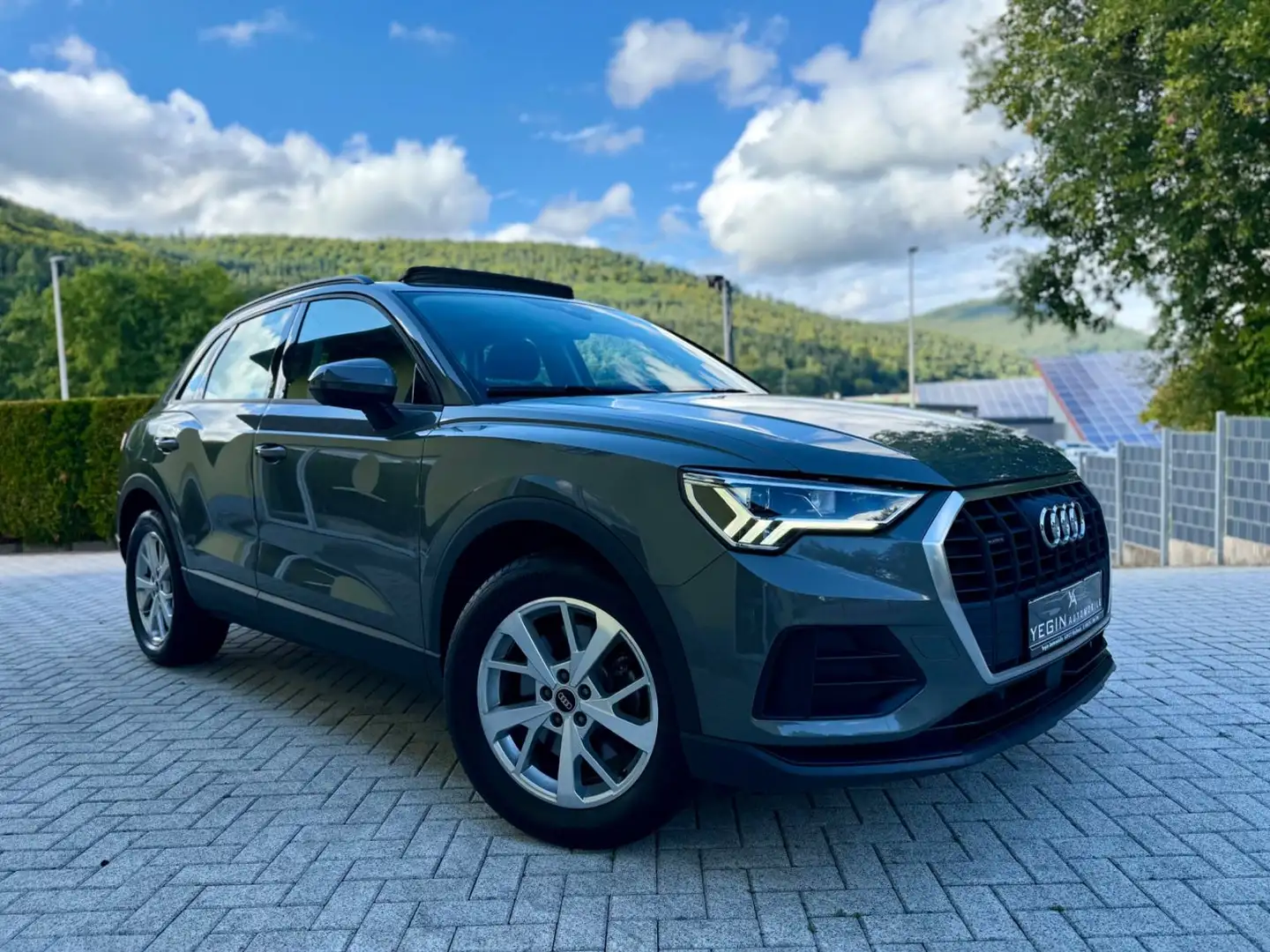Audi Q3 40 TDI quattro Virtual-Pano-AHK-Sonos Grau - 1
