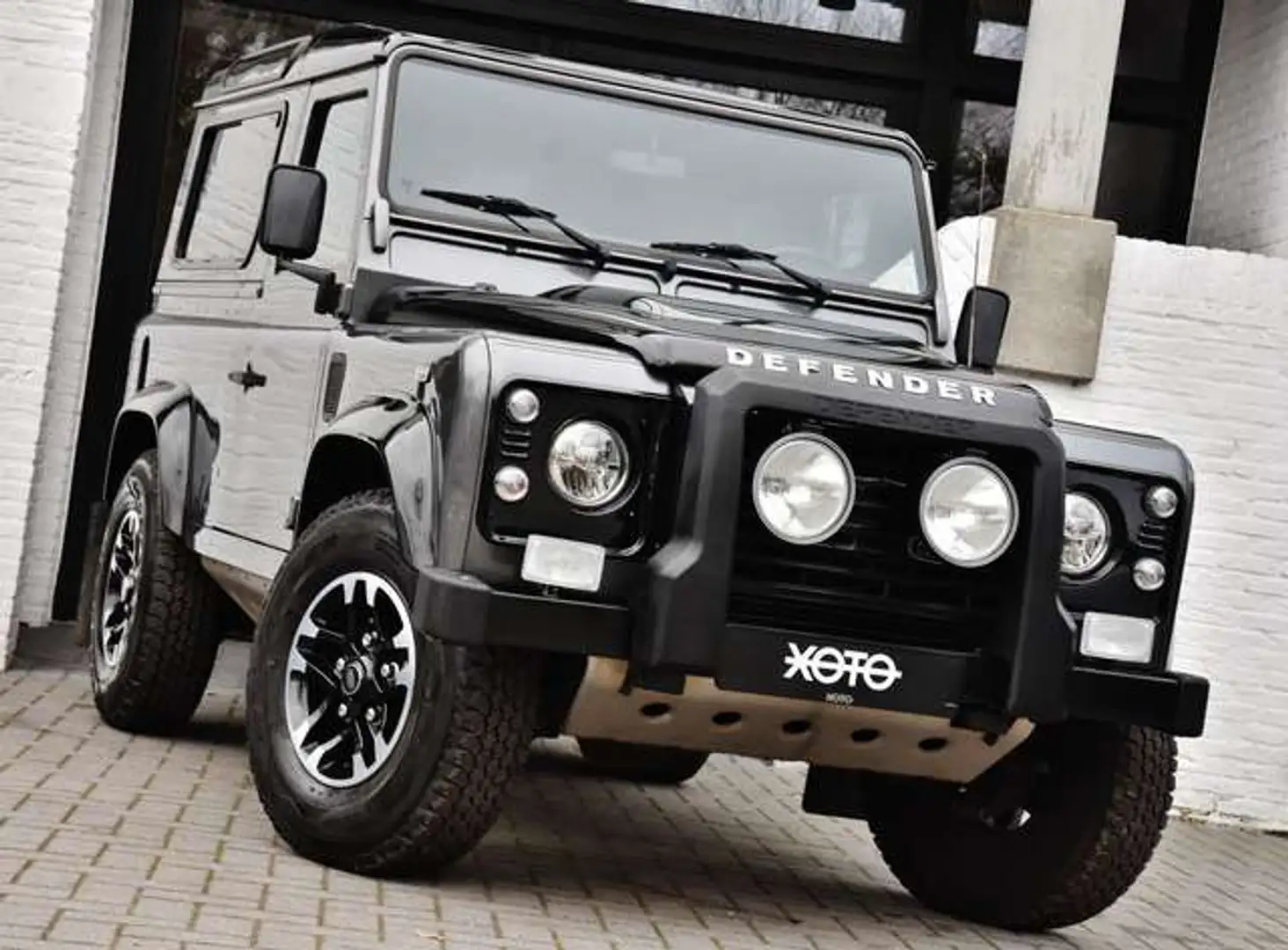 Land Rover Defender 90 ADVENTURE EDITION *** FULL HISTORY *** Grau - 2