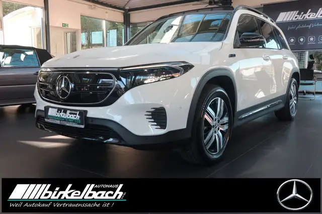 Mercedes-Benz EQB Progressive Night Pano