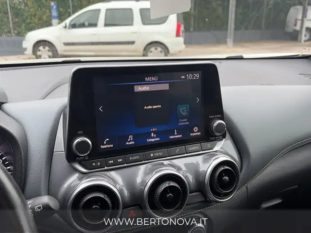 Nissan Juke view 13