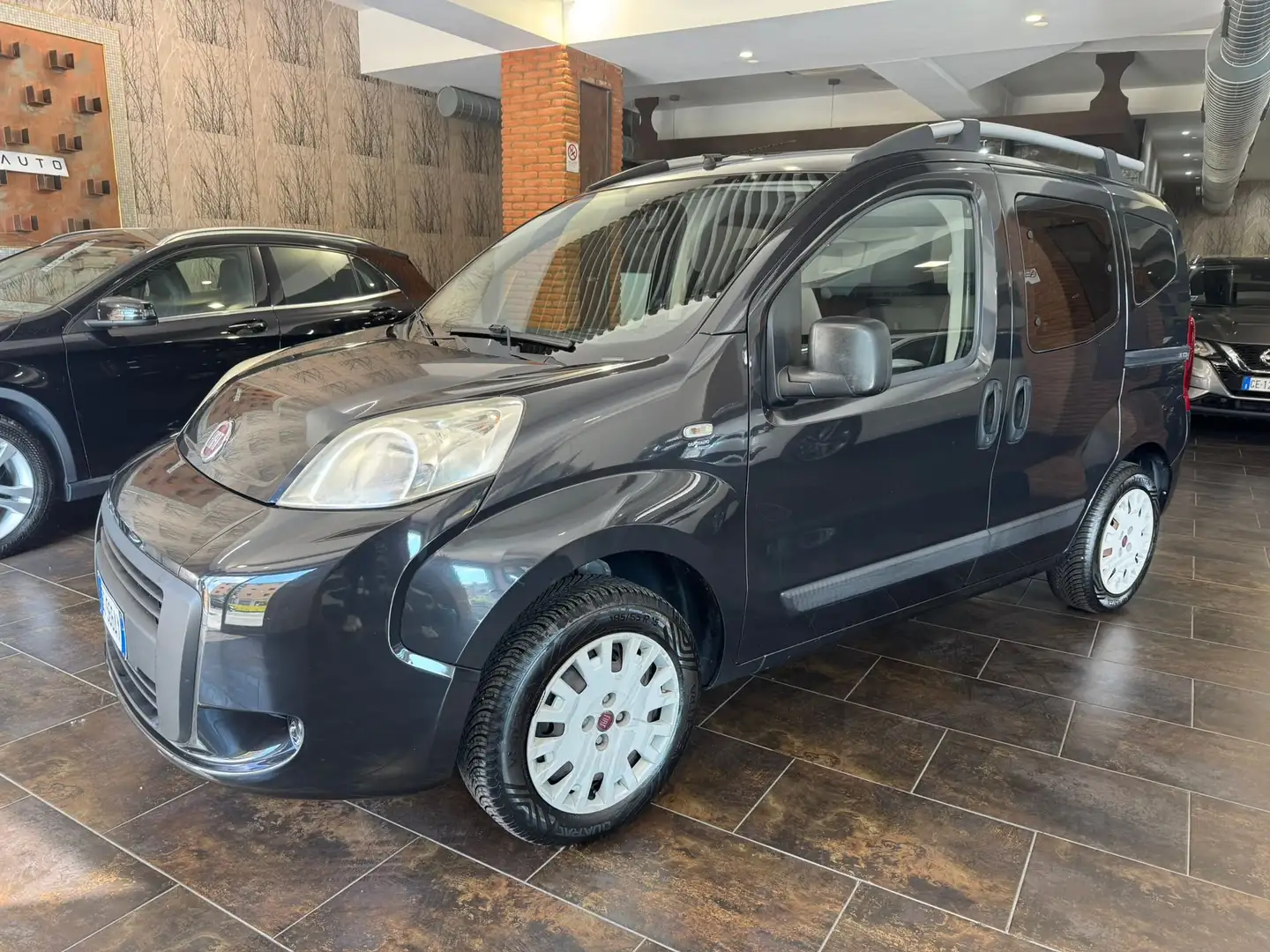 Fiat Qubo Qubo 1.4 8v natural power Active 70cv Negro - 1