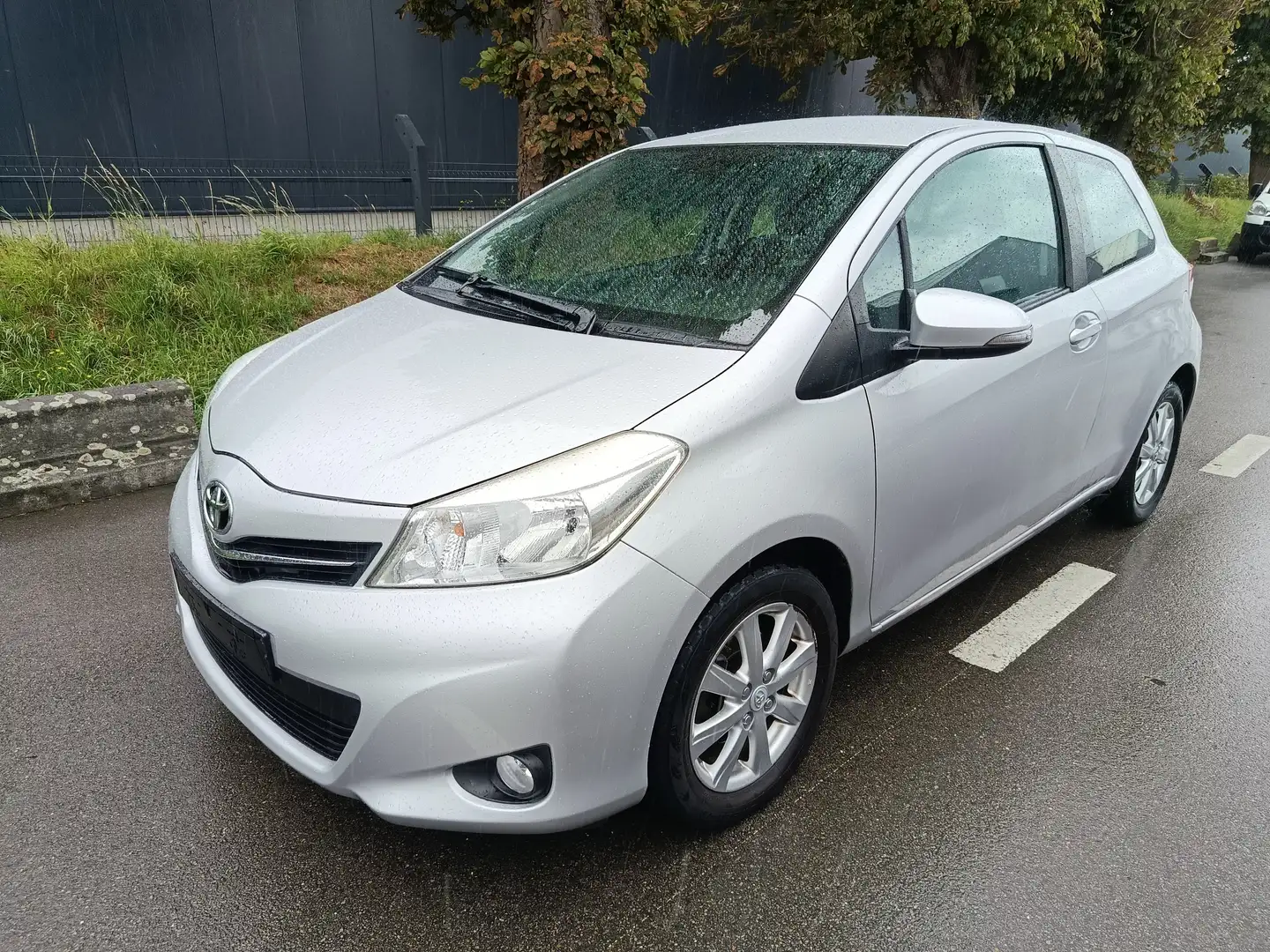 Toyota Yaris Yaris 1.0i VVT-i Active Airco Сірий - 1