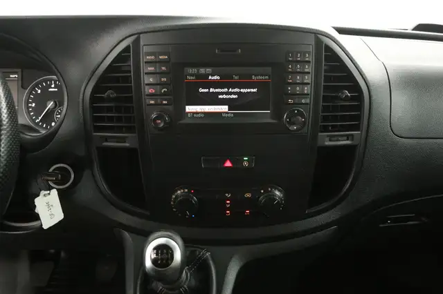 Mercedes-Benz Vito view 11