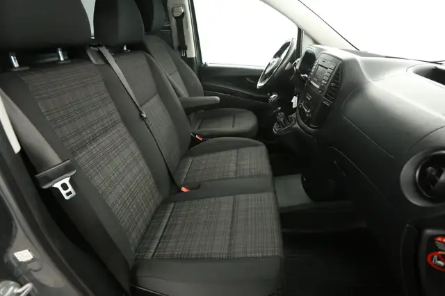 Mercedes-Benz Vito view 10