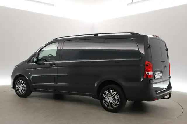 Mercedes-Benz Vito view 4