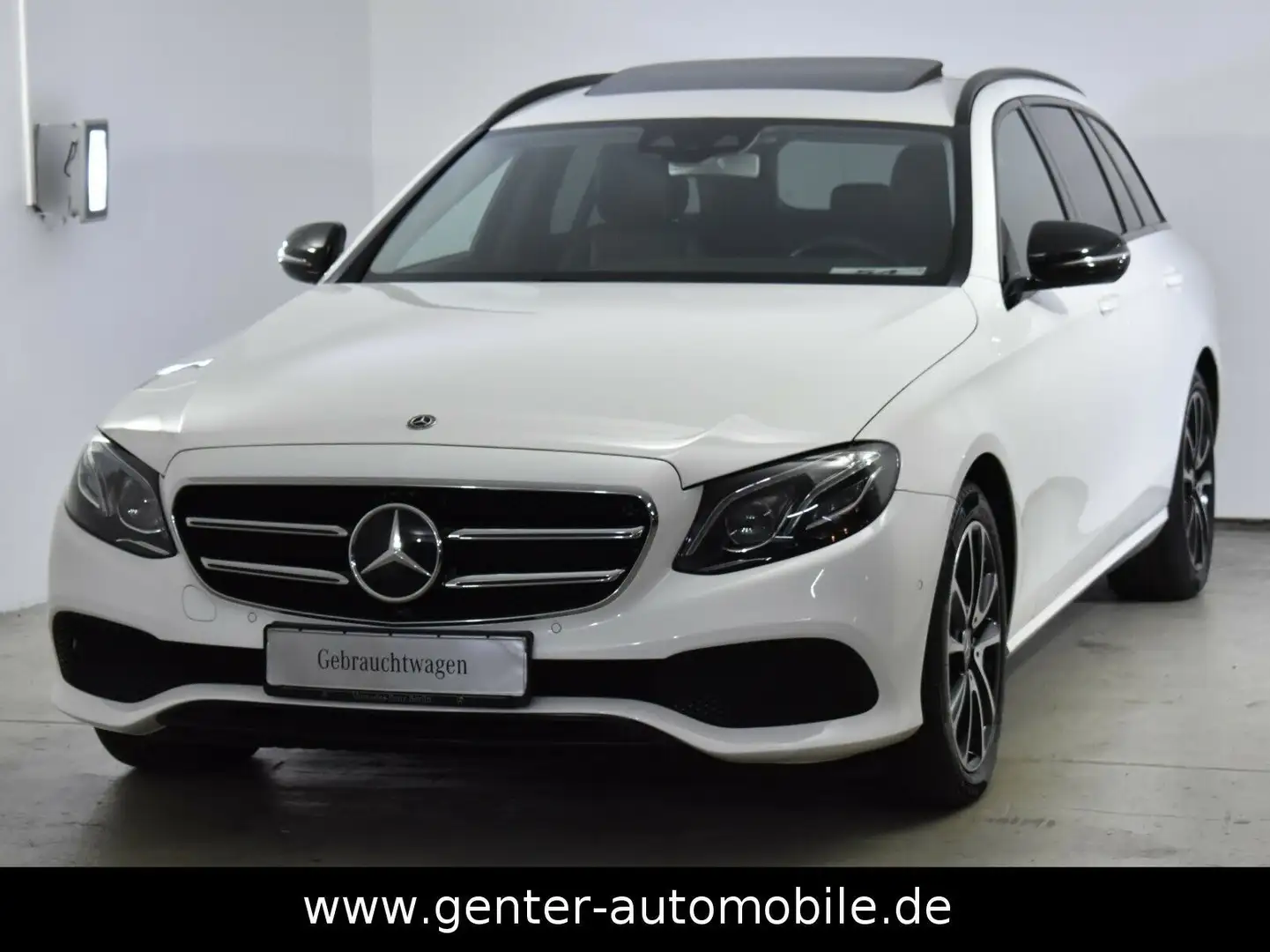 Mercedes-Benz E 400 d T 4M AVANTGARDE COMAND WIDESCREEN LED AHK Weiß - 1