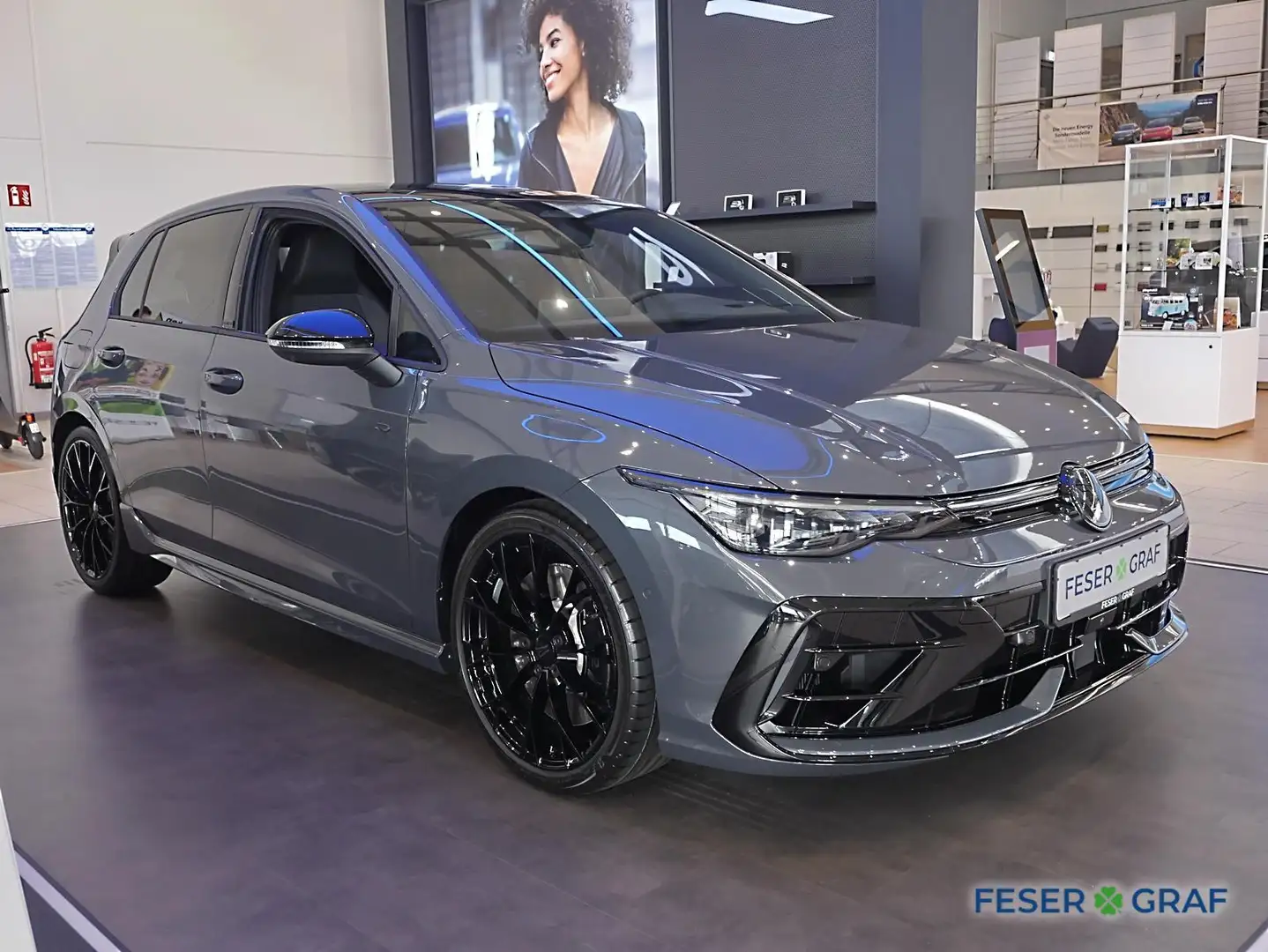 Volkswagen Golf R BLACK EDITION 2,0 l TSI DSG ParkAssist Grijs - 2