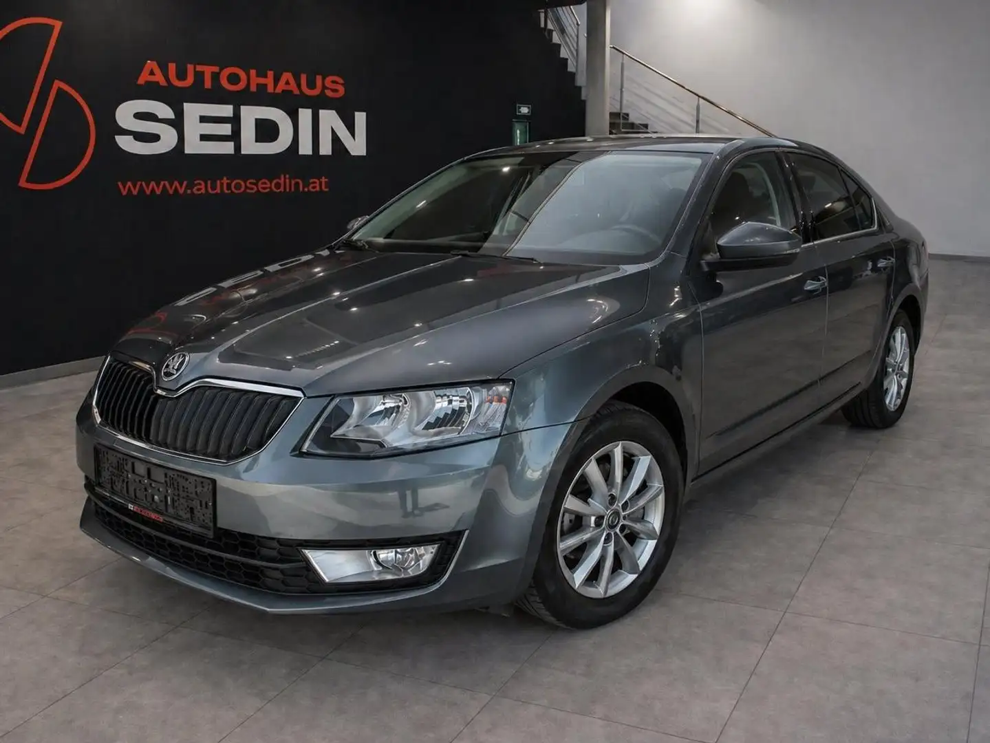 Skoda Octavia Style Grau - 1
