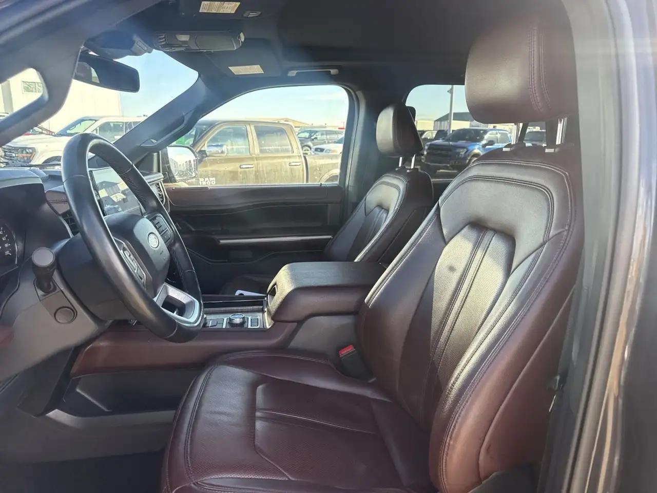 Ford Expedition снимка Ford Expedition