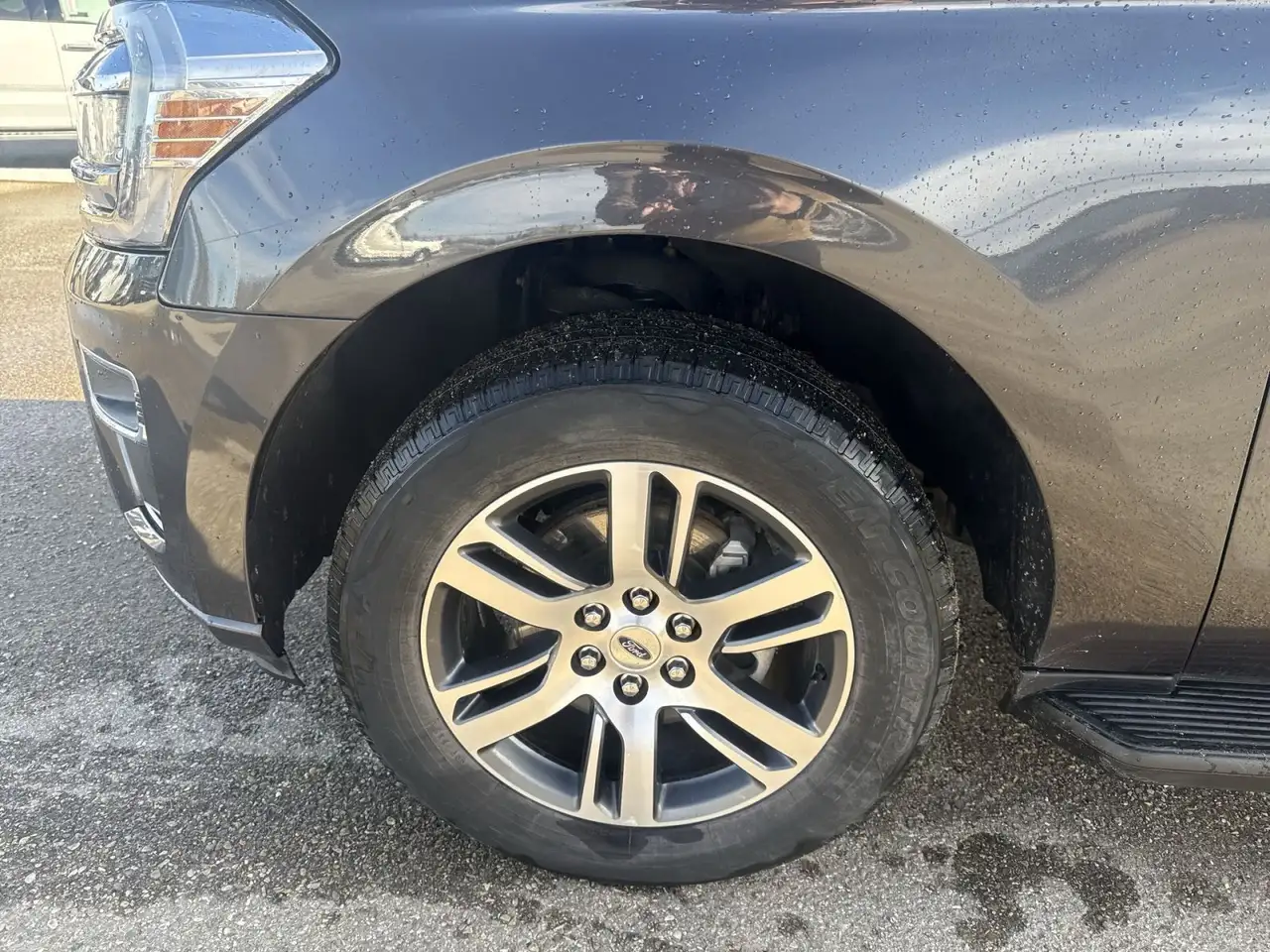 Ford Expedition снимка Ford Expedition