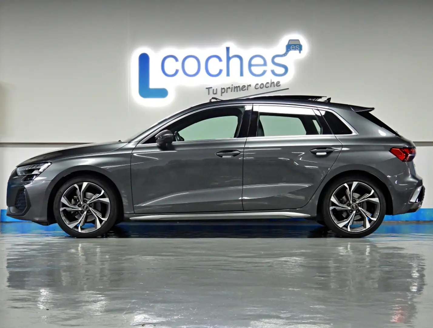 Audi A3 Sportback 35 TFSI S line S tronic Gris - 2