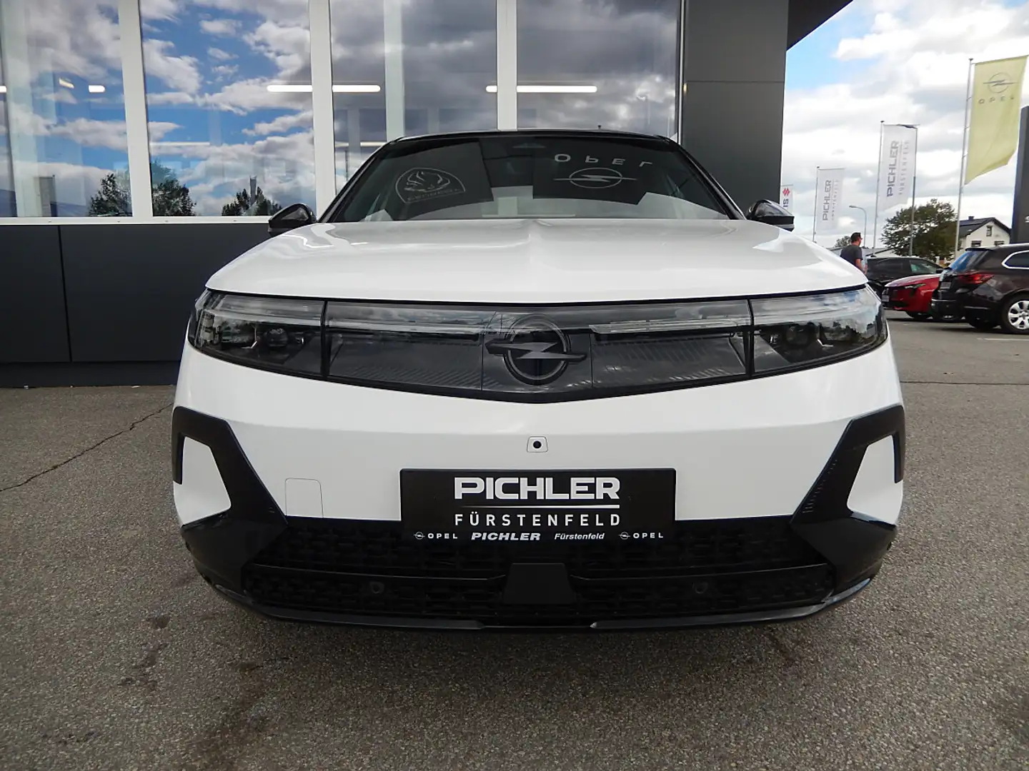Opel Grandland Electric 73kWh AWD Ultimate Weiß - 2
