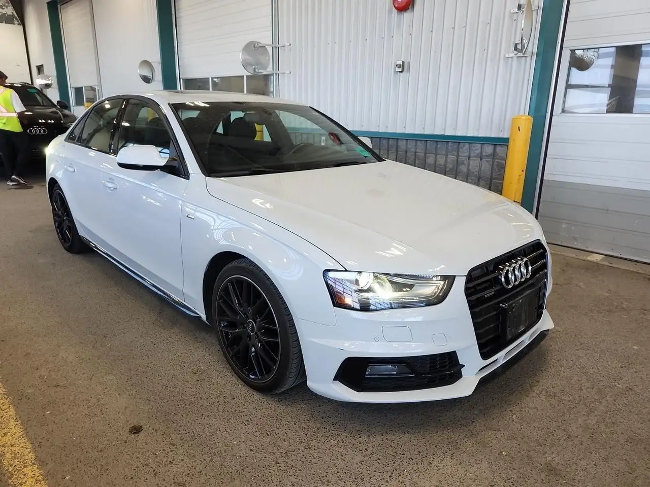 Audi A4 photo Audi A4