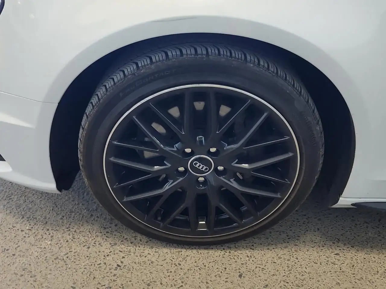 Audi A4 photo Audi A4