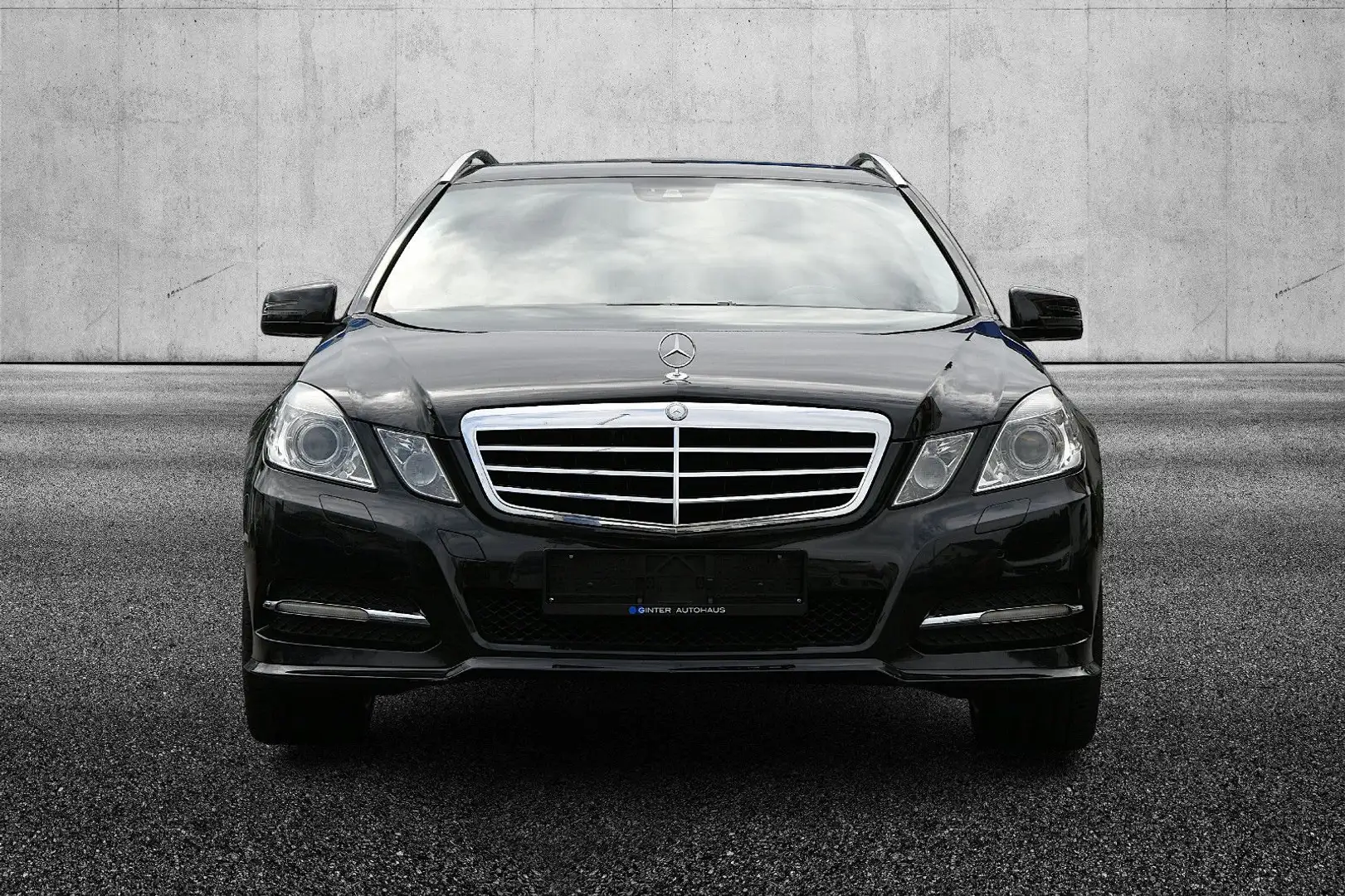 Mercedes-Benz E 250 T-Modell CDI BlueEfficiency Avantgarde Schwarz - 2