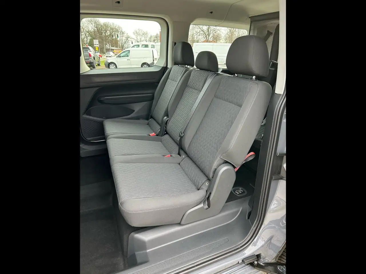 Volkswagen Caddy Life Maxi 2.0 TDI / AHK App-Connect 15