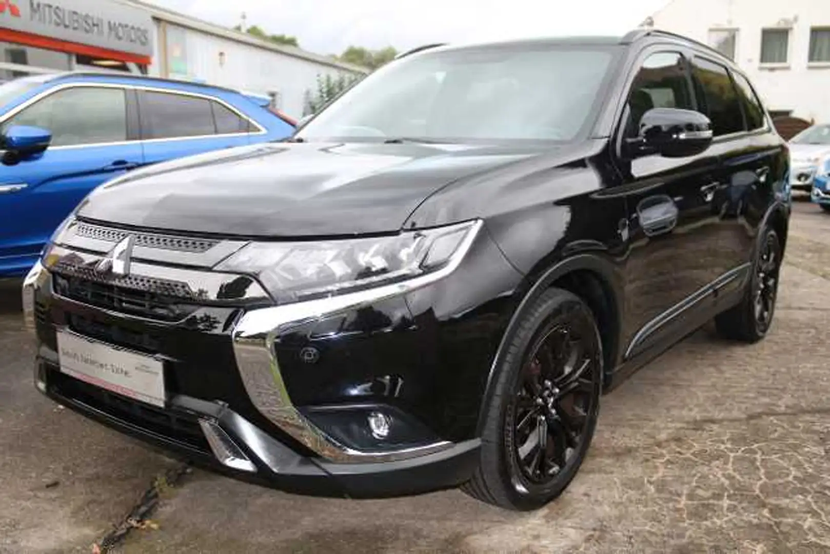 Mitsubishi Outlander Active+ 2.0 MIVEC ClearTec 2WD CVT Schwarz - 2