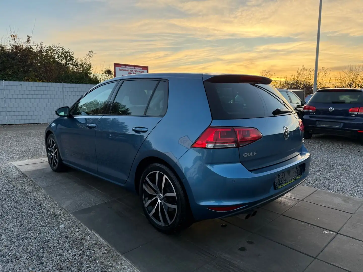 Volkswagen Golf VII Lim. Highline BMT Sport Lenkrad Bleu - 2