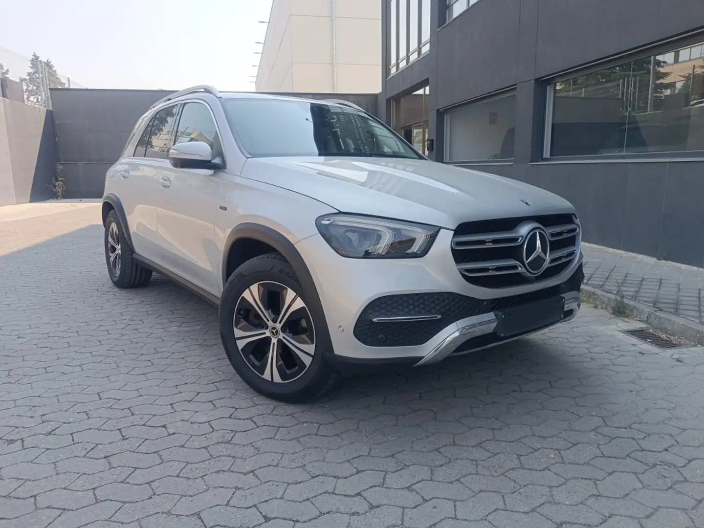 Mercedes-Benz GLE 350 350de 4Matic Aut. Plateado - 2