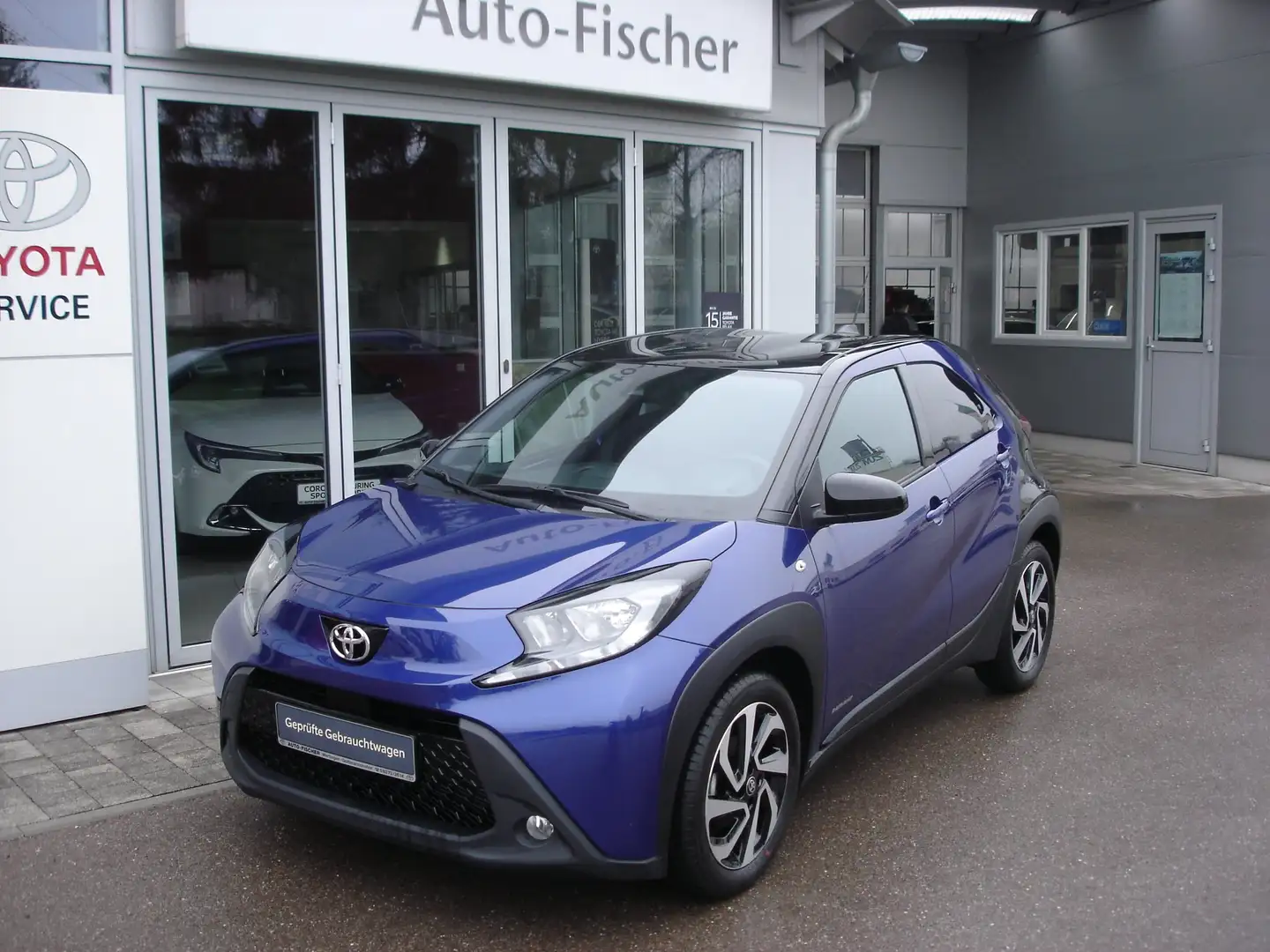 Toyota Aygo X Pulse Blau - 1