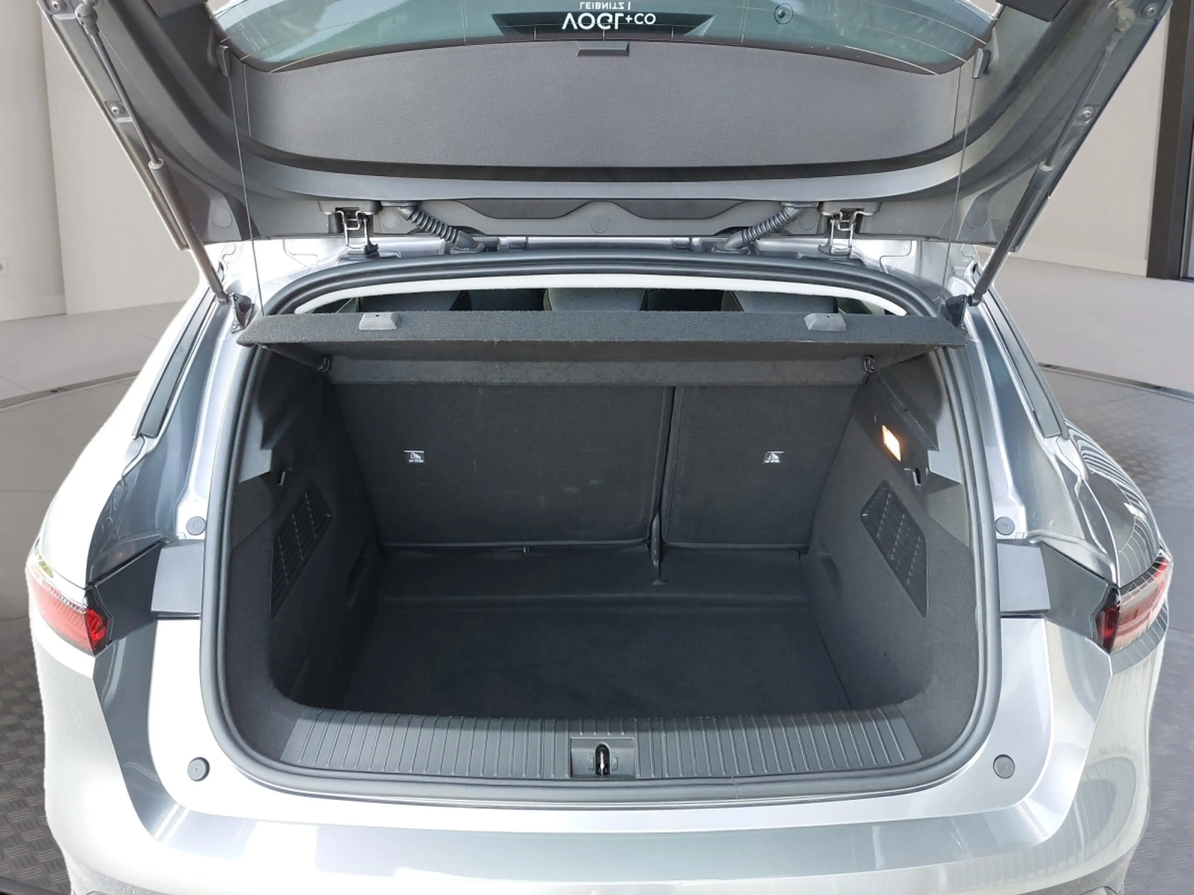Renault Megane E-Tech Equilibre EV60 220hp optimum charge — photo 12