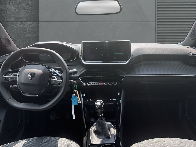 Peugeot 2008 Allure PureTech 100 — photo 7