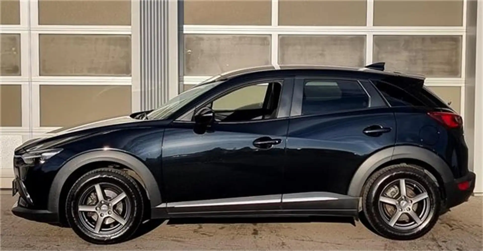 Mazda CX-3 G120 Revolution mit HUD und Navigation Schwarz - 2
