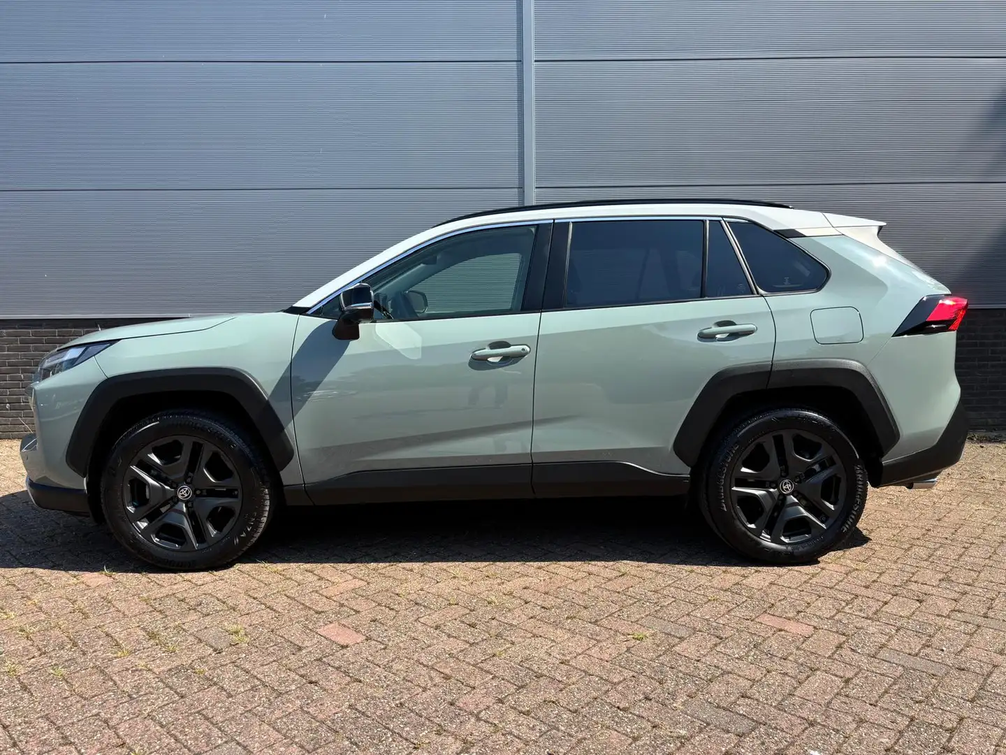 Toyota RAV 4 2.5 Hybrid AWD Adventure Limited Super Compleet ! Groen - 2