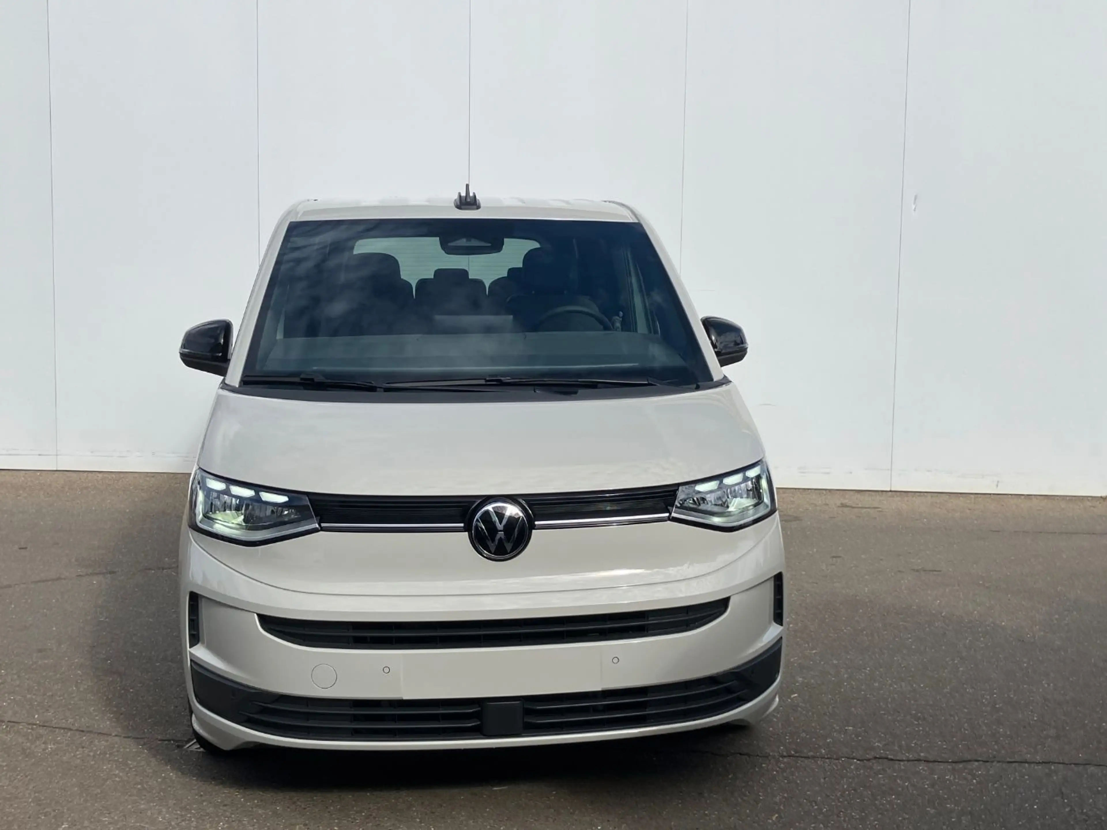 Volkswagen T7 Multivan 2.0 TDI DSG LED Kamera PDC Tempo — photo 2