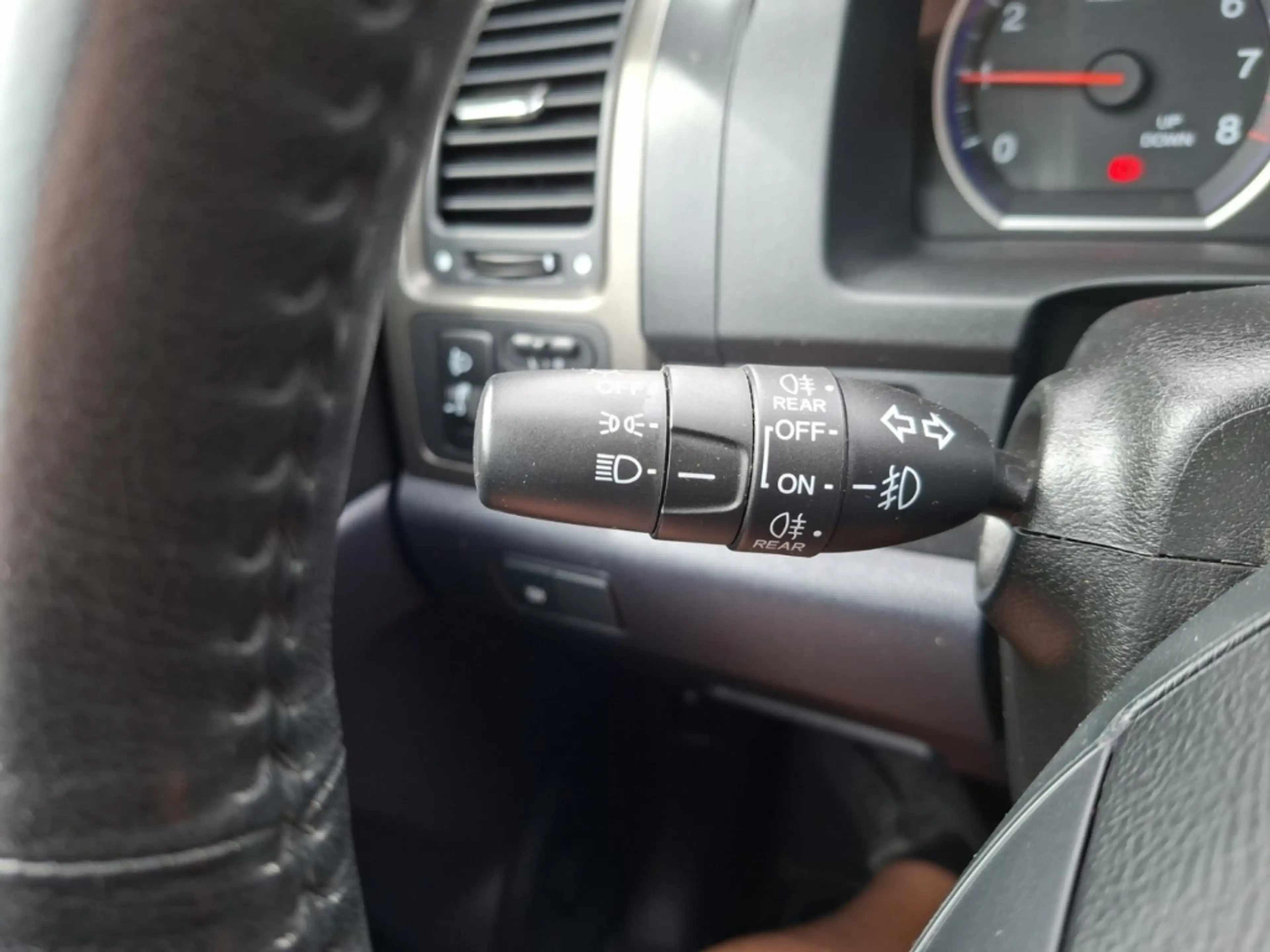 Honda CR-V 2.0 Comfort 4x4 °AHK°AAC°PDC°Tempomat° — photo 9