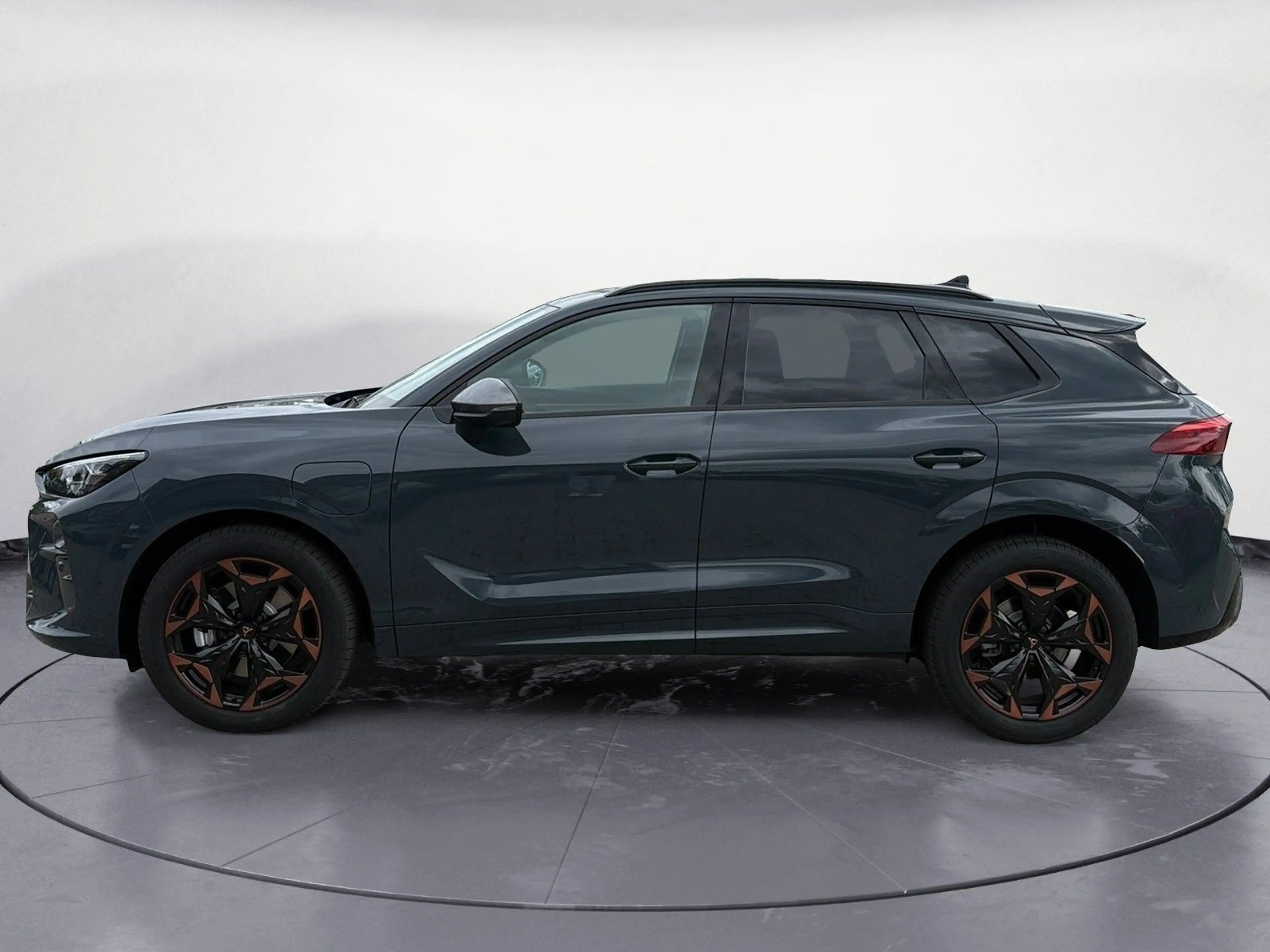 CUPRA Terramar 1.5 e-HYBRID   6-Gang-DSG — photo 2