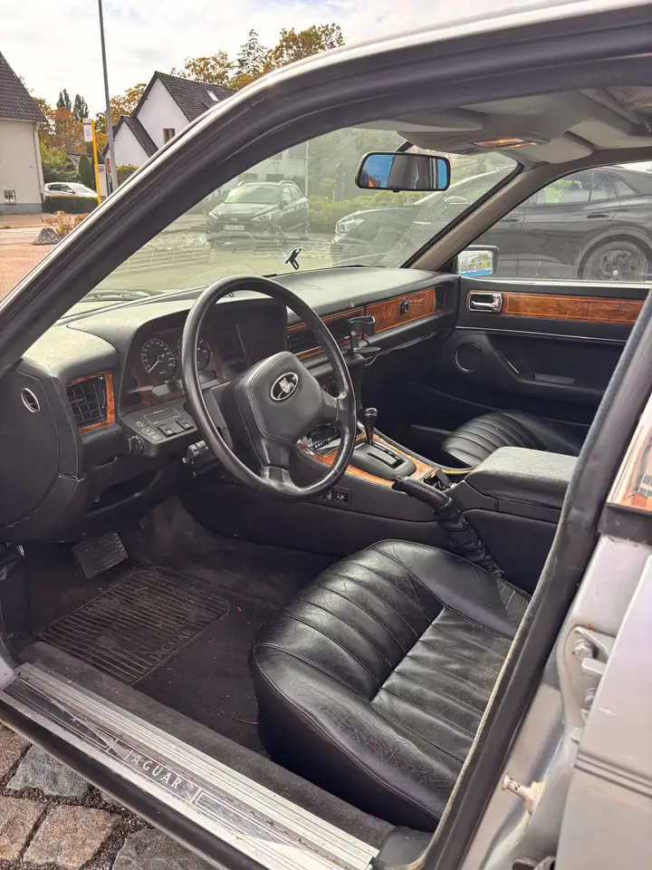 Jaguar XJ40 3.6, foto 4