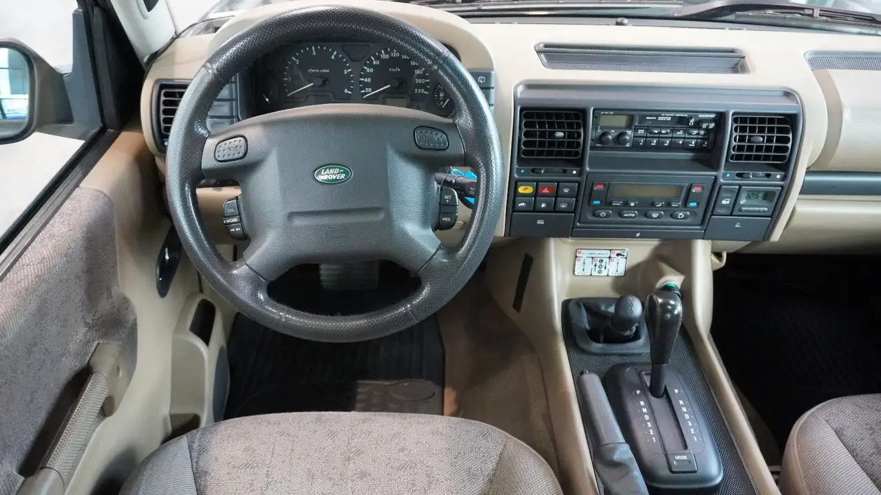 Land Rover Discovery V8*RARITÄT*7-SITZER*LEDER*GSHD, foto 11