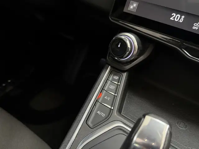 Lynk & Co 01 view 22