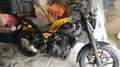 Royal Enfield Guerillia 450 Estilo Naked Amarillo - thumbnail 4