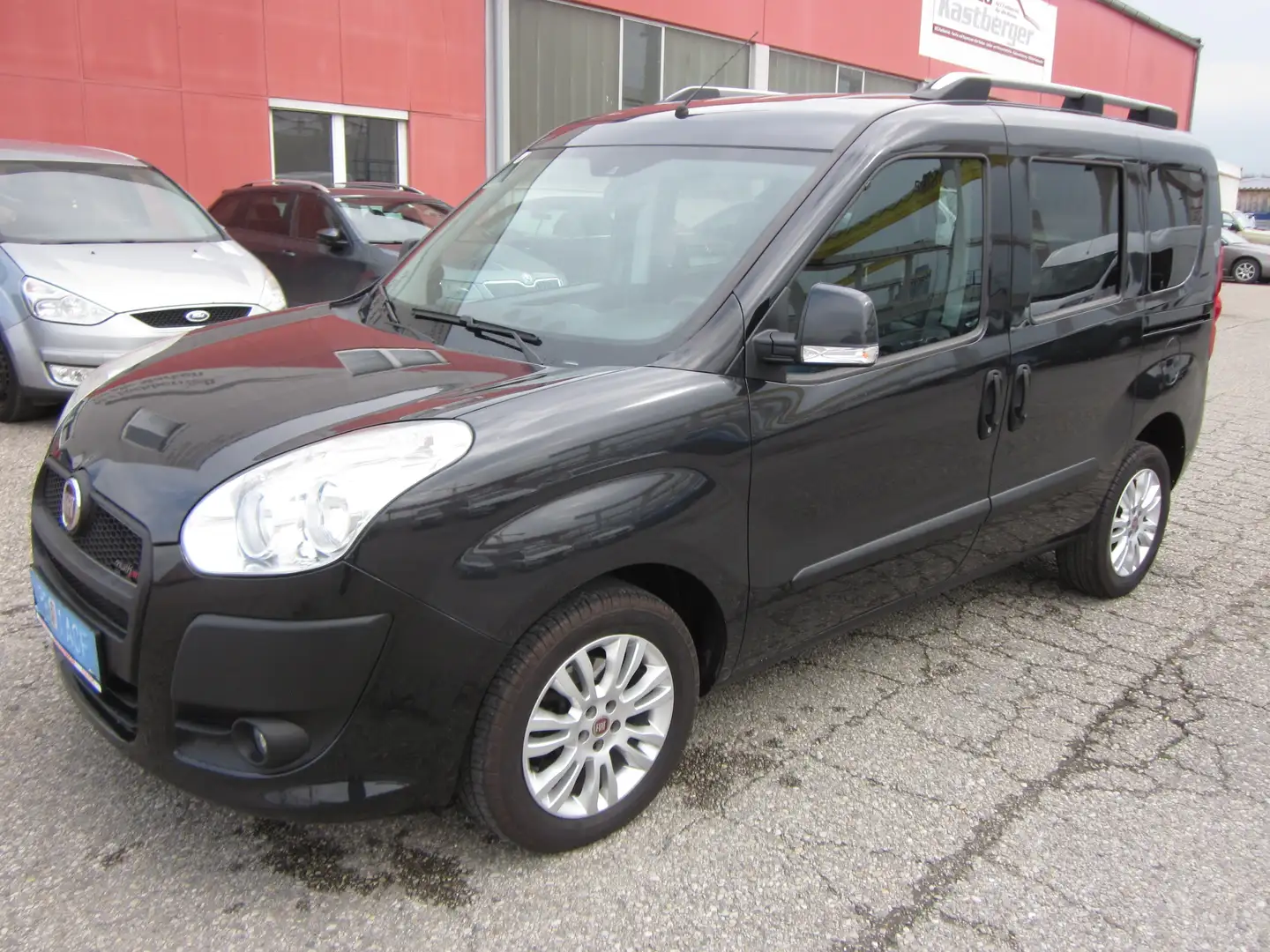Fiat Doblo Maxi SS 105 Multi Jet Start Stopp Schwarz - 1