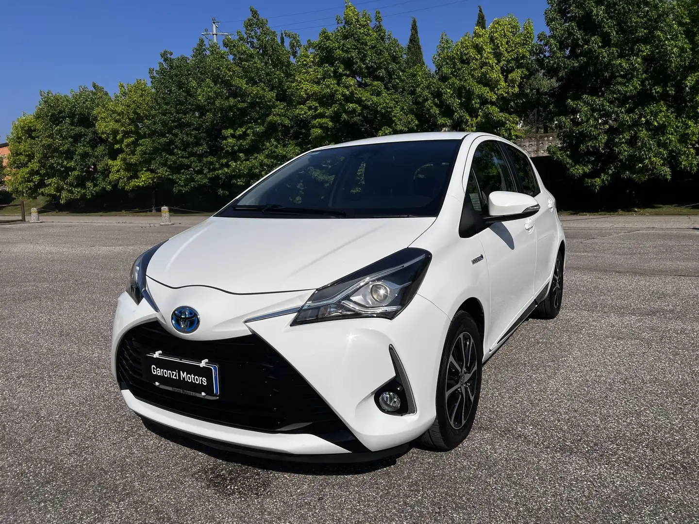 Toyota Yaris 1.5 Hybrid 5 porte Active Blanc - 1